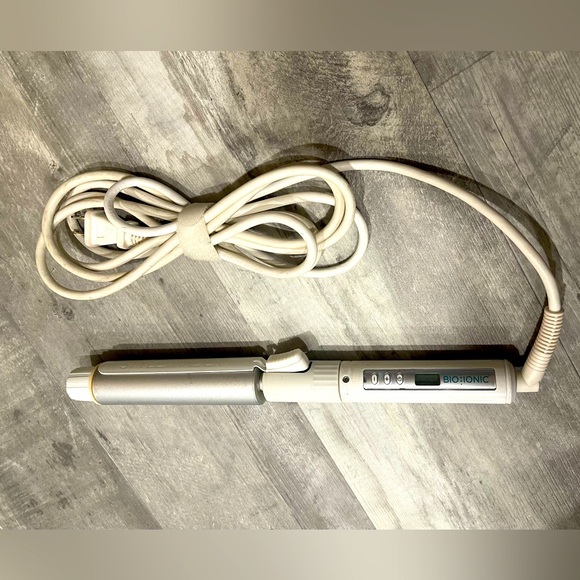 BIOIONIC Style Winder 1 & 1/4 inch Curling Iron - Picture 1 of 3